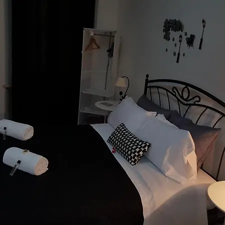 Mi Casa Es Tambien Tu Casa *